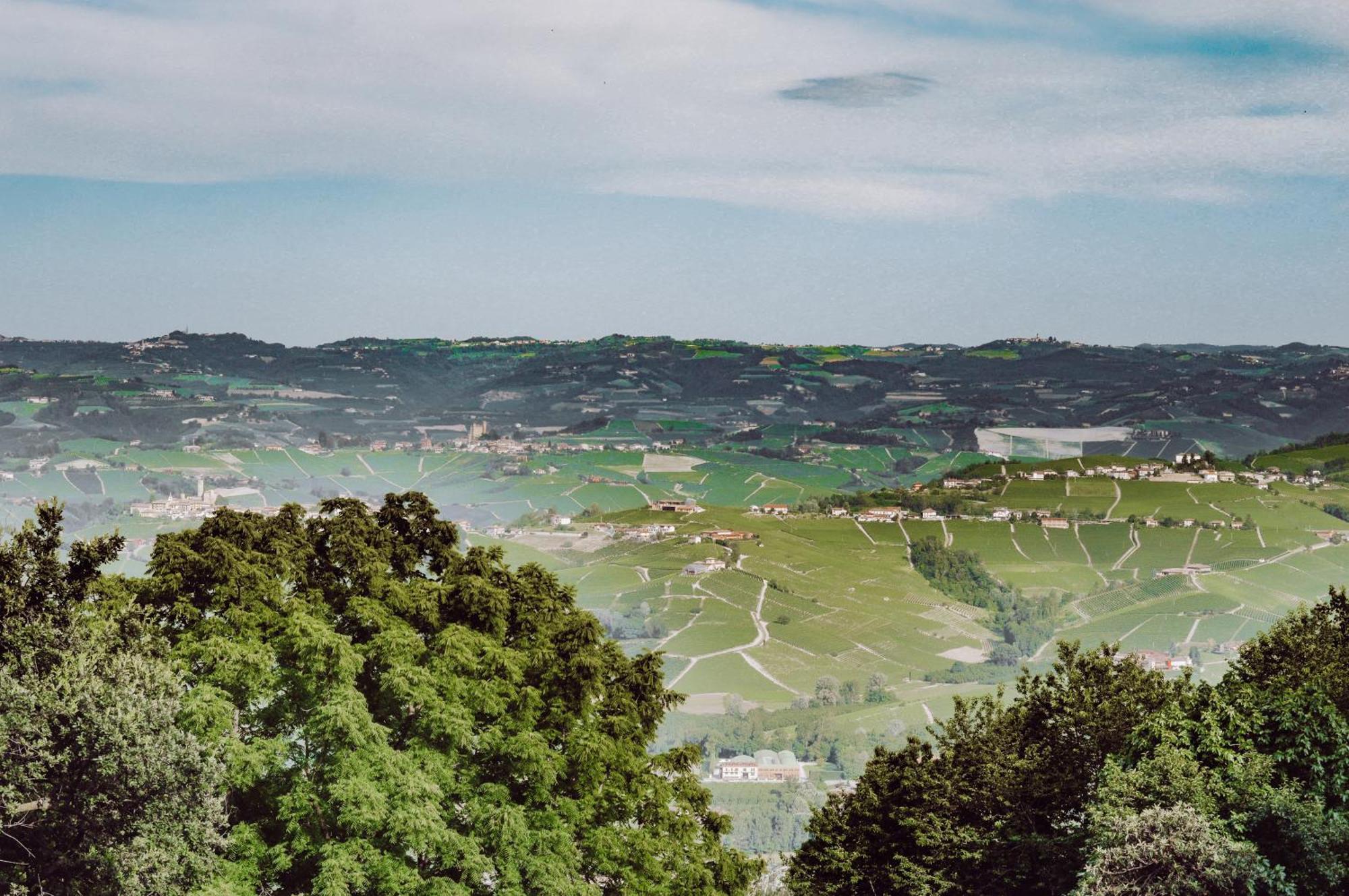La Casa Nelle Aie - Appartamento Dolcetto - Free Wifi & Ac La Morra Luaran gambar